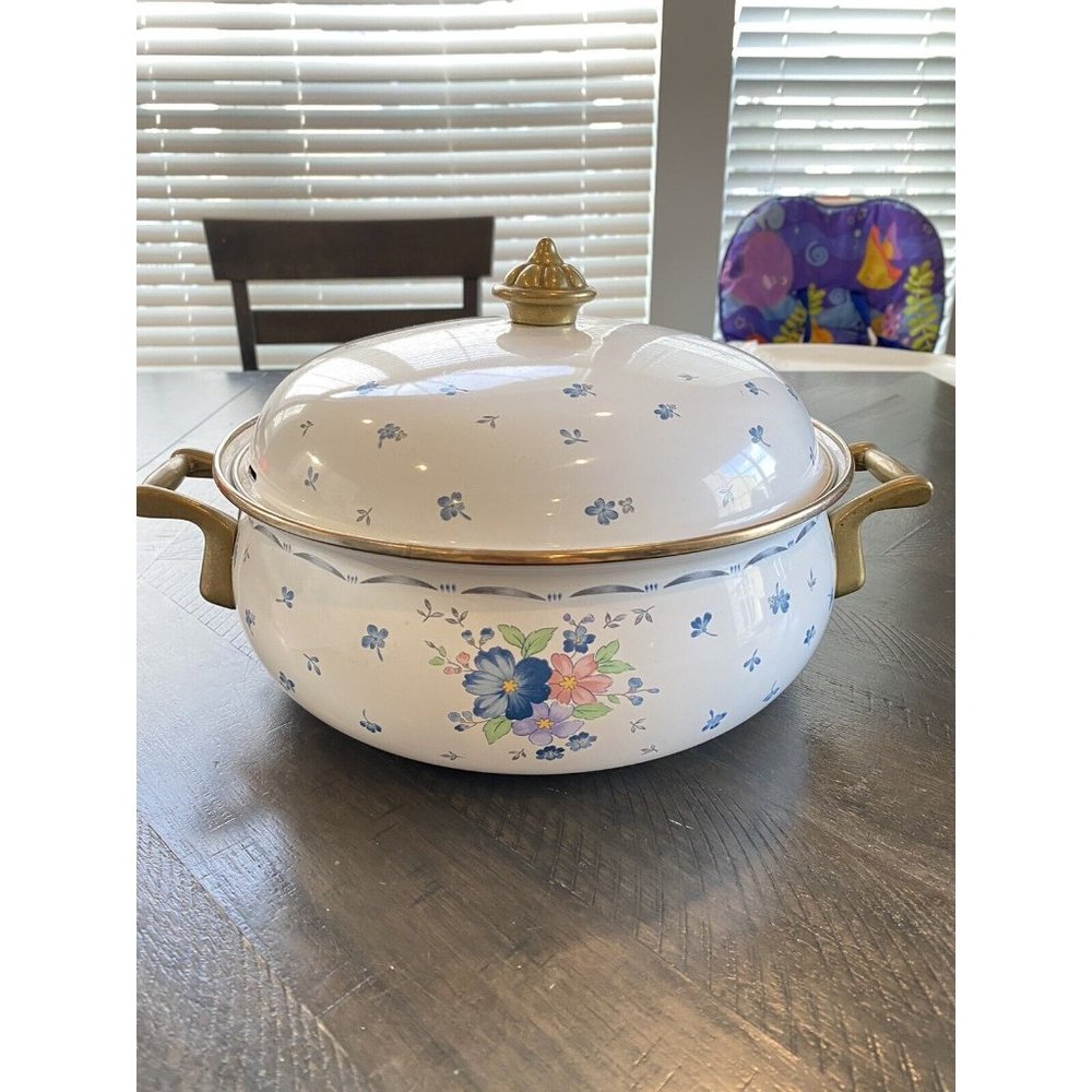 Vinatge Enamelware Pot With Lid Flral Blue and Pink Flowers 10.25 Diameter 4 in